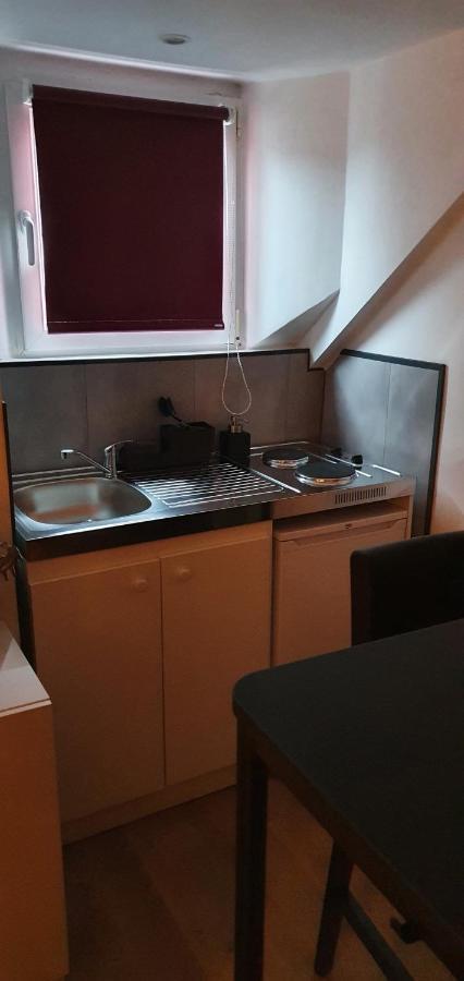 Charmant studio avec grande baignoire Namur Extérieur photo