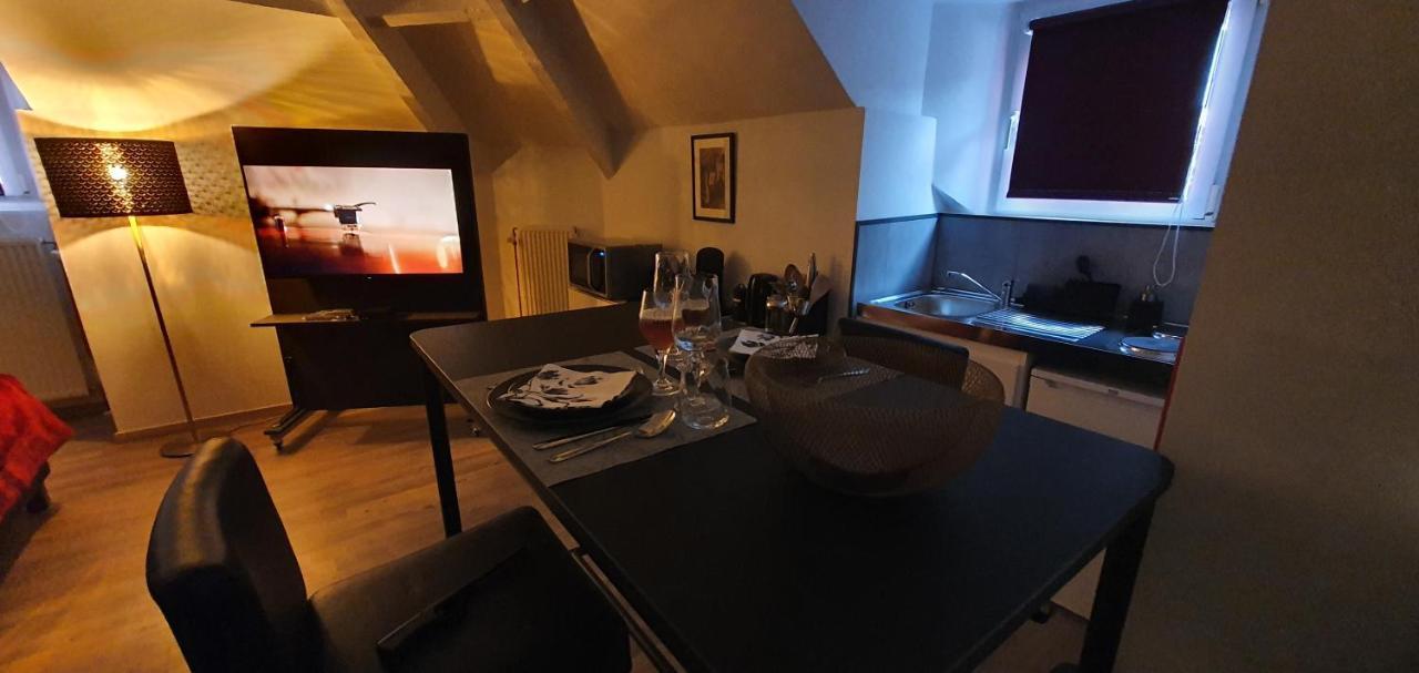 Charmant studio avec grande baignoire Namur Extérieur photo