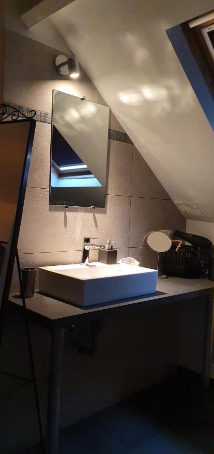 Charmant studio avec grande baignoire Namur Extérieur photo