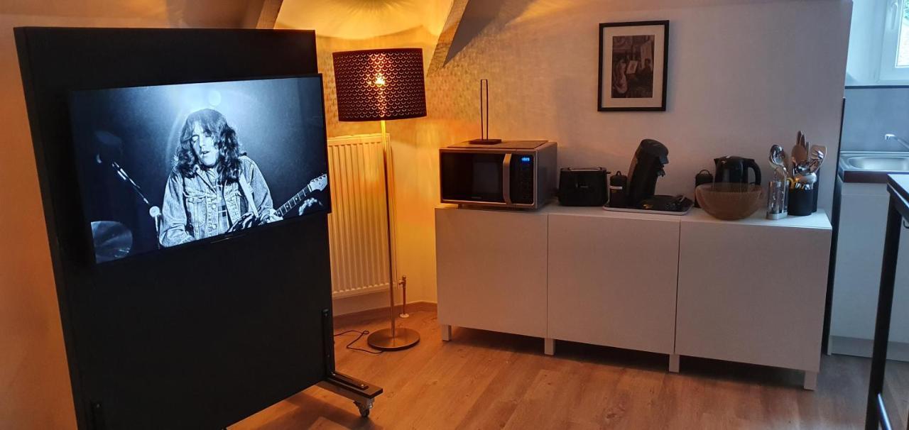 Charmant studio avec grande baignoire Namur Extérieur photo