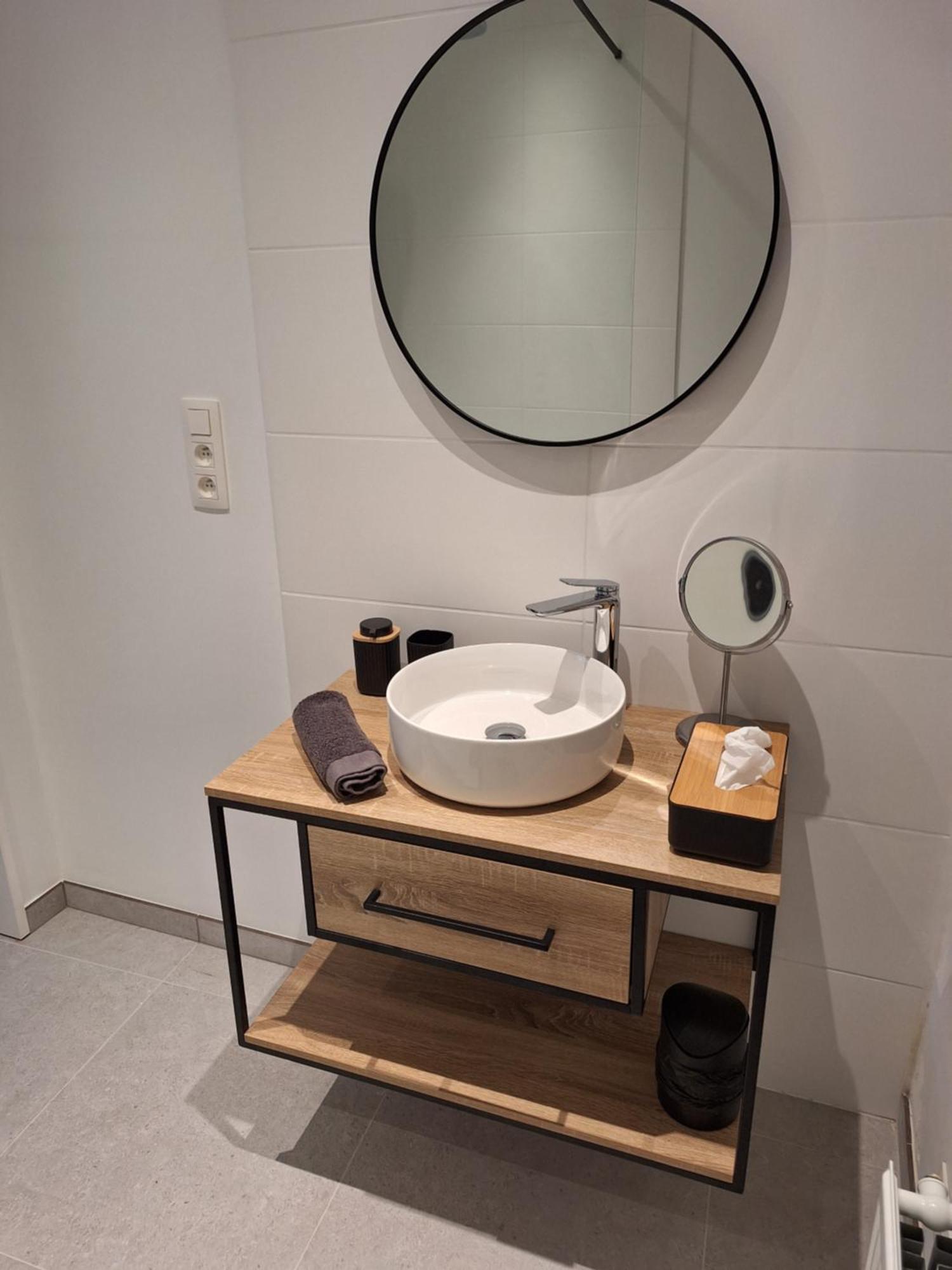 Charmant studio avec grande baignoire Namur Extérieur photo